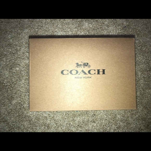 🌹COACH🌹DARK BLUE WRISTLET - Picture 2 of 5